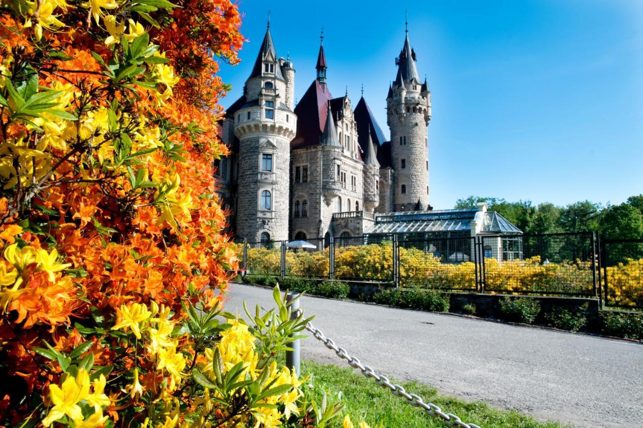 Moszna Zamek Hotel Exterior photo