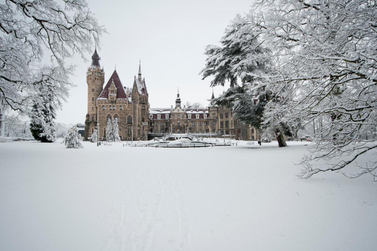 Moszna Zamek Hotel Exterior photo